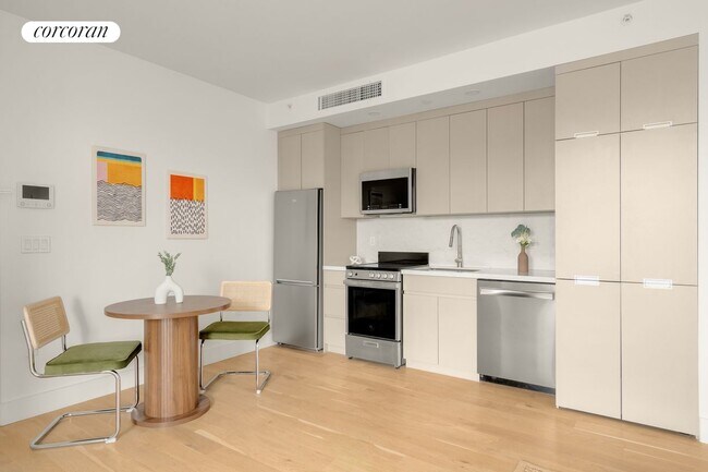 Foto del edificio - 585 Argyle Rd