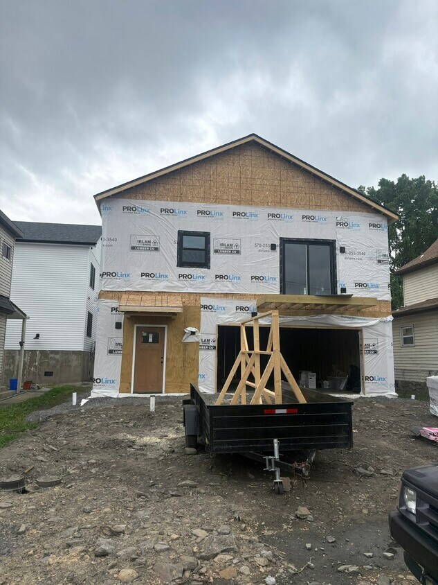 Building Photo - 1109 S Webster Ave