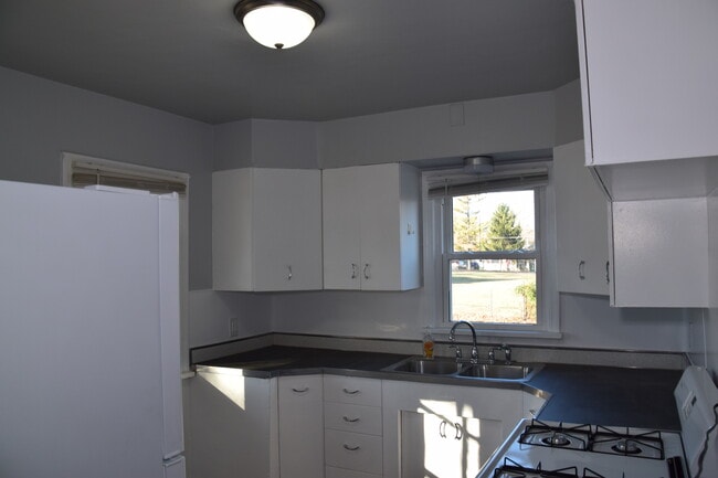 Building Photo - 9606 Sievers Ct