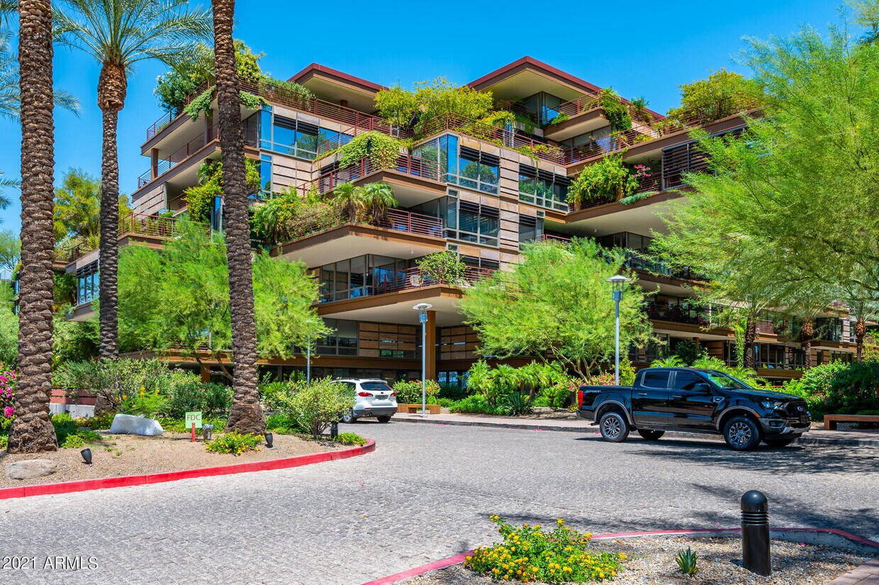 7127 E Rancho Vista Dr, Scottsdale, AZ 85251 Townhome Rentals in