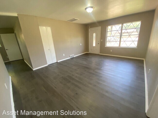 Foto del edificio - 4 br, 2 bath House - 9917  N McKinley Avenue