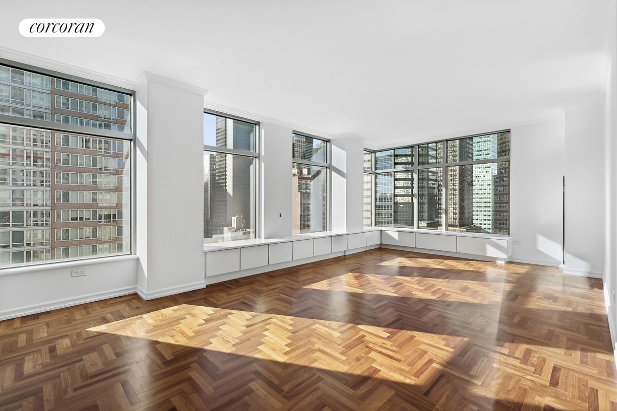 Foto principal - 250 E 54th St