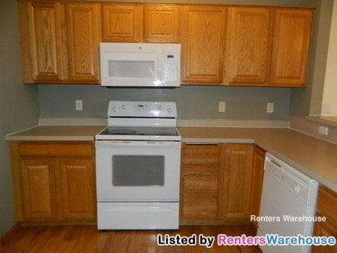 Building Photo - 13928 Ventura Pl