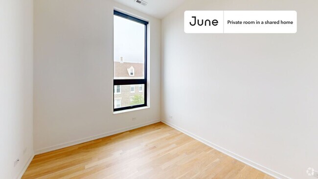 Building Photo - Private bedroom in 4 bed/3 bath Home
