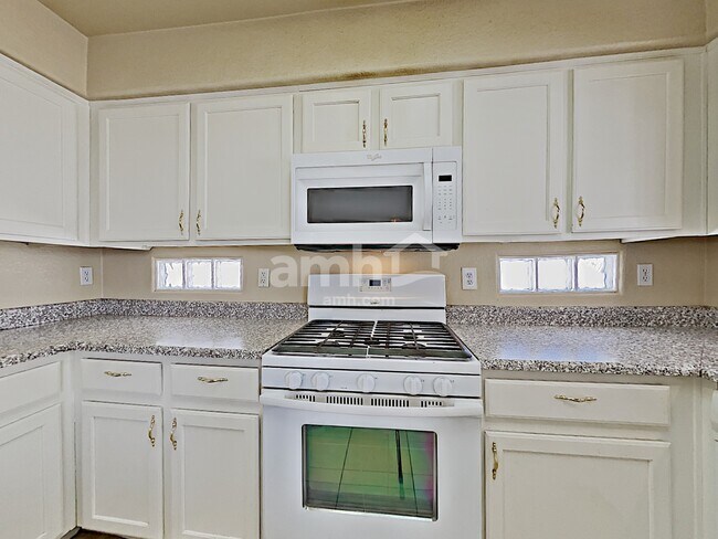 Building Photo - 4518 Heavenly Love Way