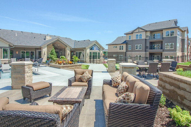 Luxury Outdoor Spaces - Park 120 Oak Hills