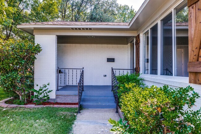 Building Photo - Stunning 3BD/2BA Mesquite Home