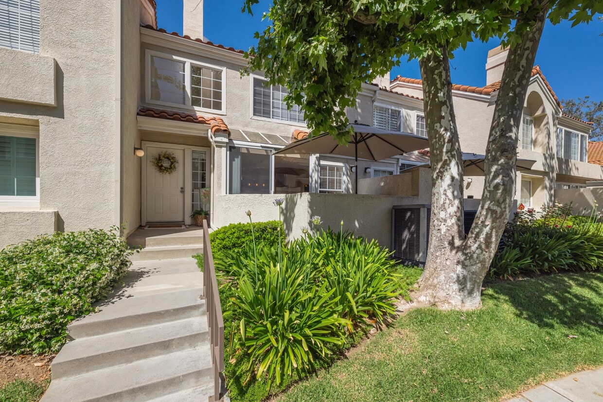 Foto principal - 4240 Lost Hills Rd