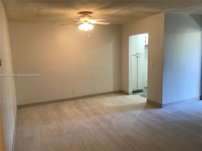 Foto del edificio - 501 Blue Heron Dr