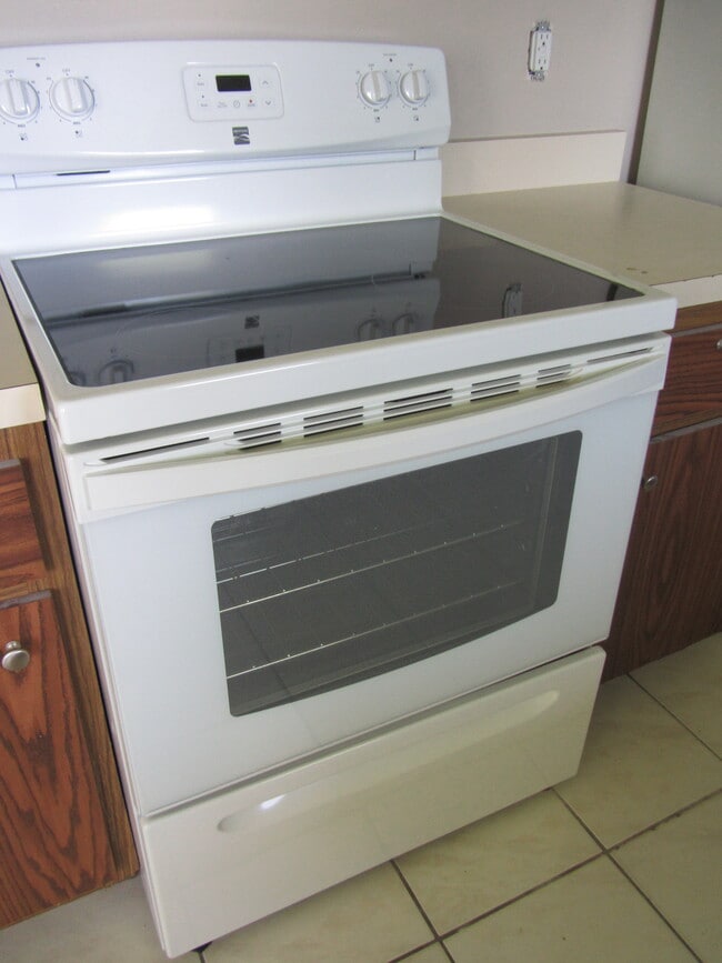 Foto del edificio - 408 Morgan Cir S