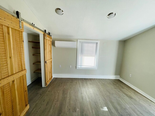 Foto del edificio - 805 W 3rd St