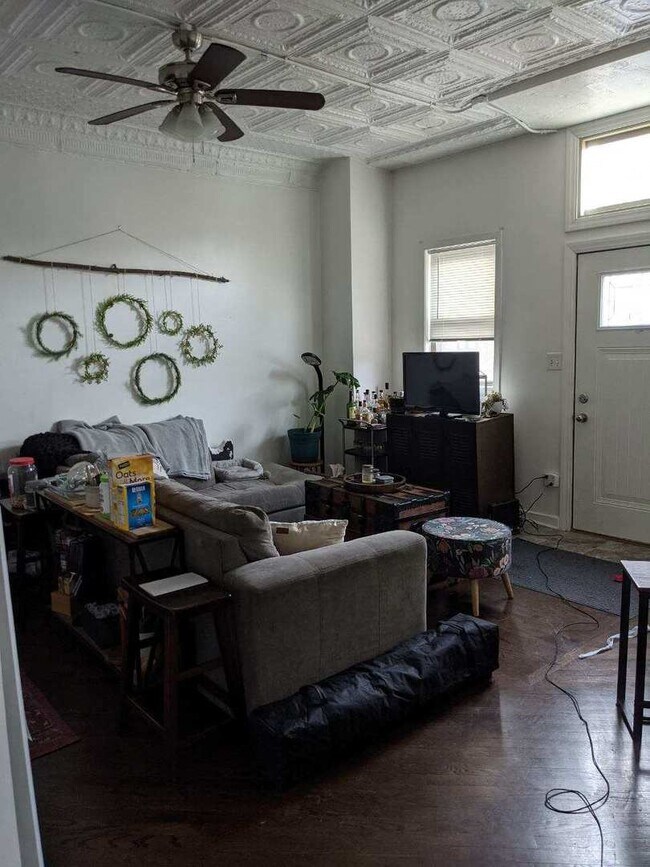 Foto del edificio - 2022 W McLean Ave