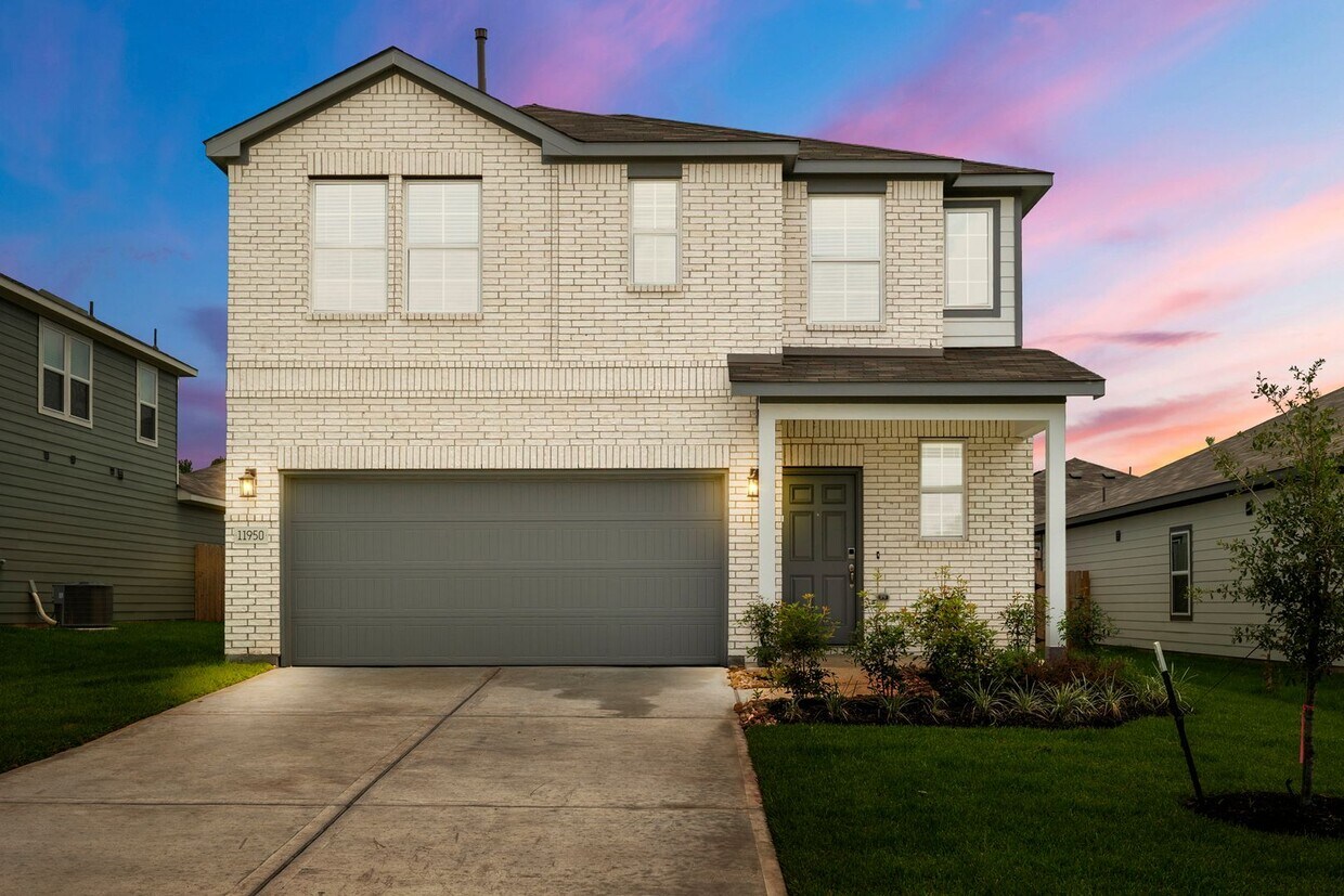 Foto principal - Brand New Spacious 4-Bedroom Two-Story wit...