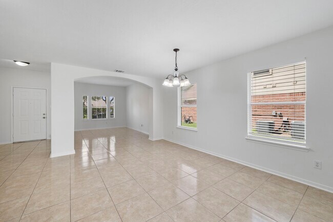 Foto del edificio - 8514 Windy Thicket Ln