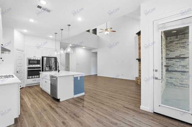 Foto del edificio - 5737 Miriam Dr