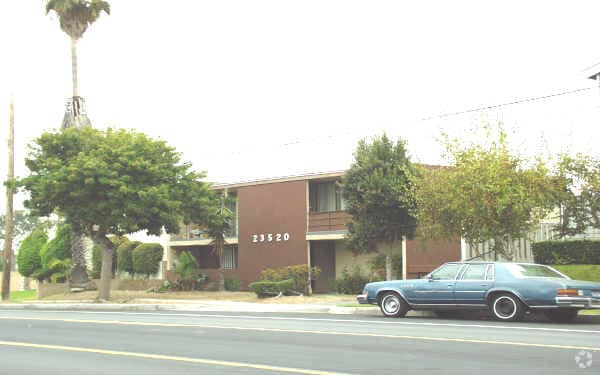 Building Photo - 23520 Arlington Ave
