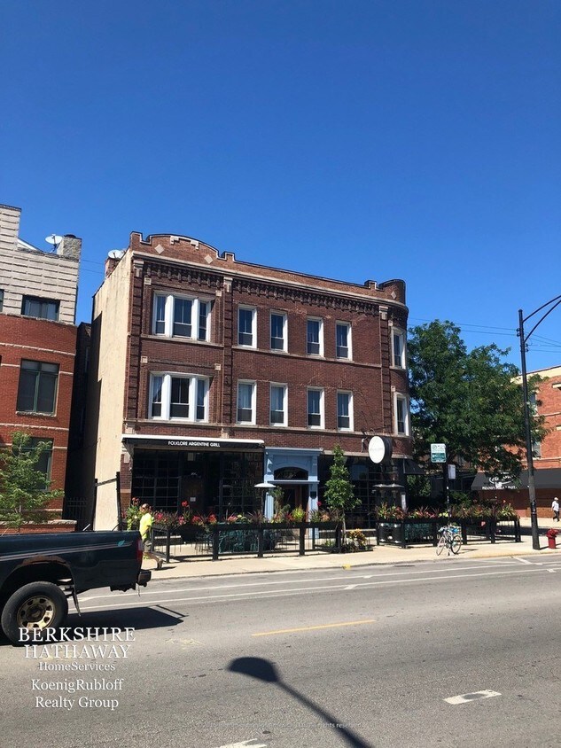 Primary Photo - 2100 W Division St