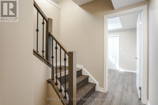 Building Photo - 183 Rykert St