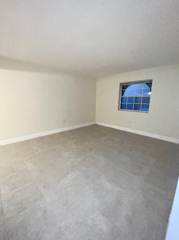 Building Photo - 131 Antiquera Ave