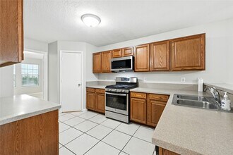 Building Photo - 7818 Black Gap Dr