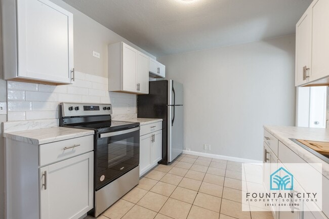Building Photo - 1307 NE 56th Terrace