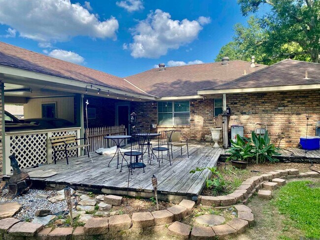 Foto del edificio - 3087 Farrington Dr