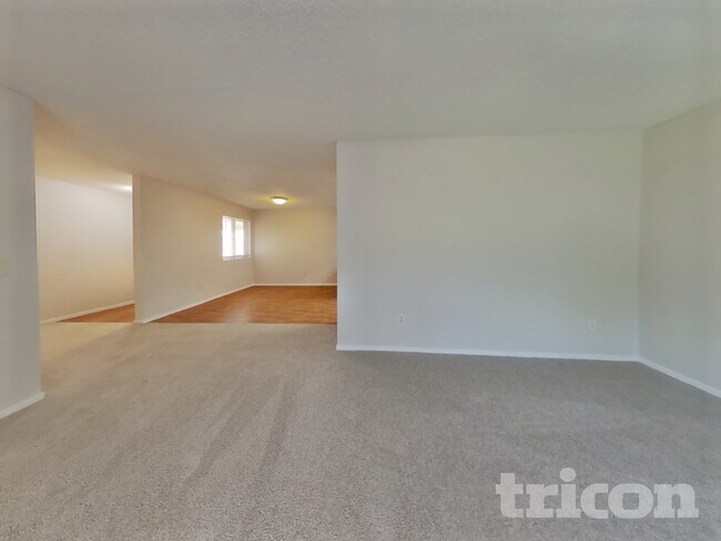 Foto del edificio - 619 E 24th St