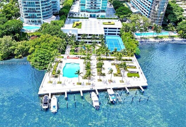 Building Photo - 2101 Brickell Ave