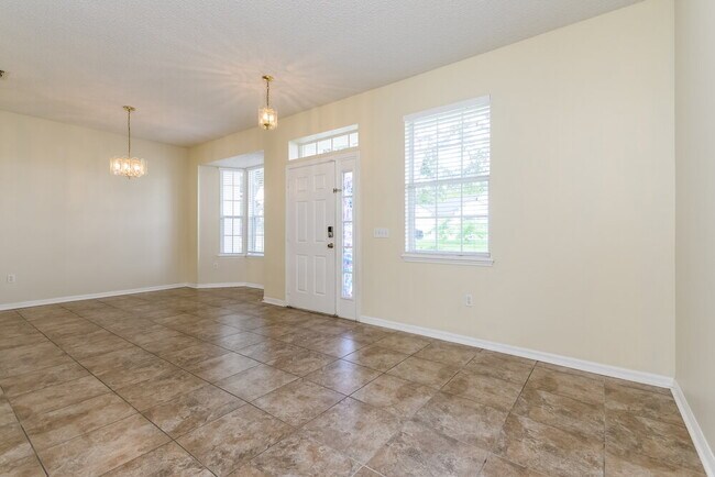 Building Photo - 2510 Sherbrook Ln