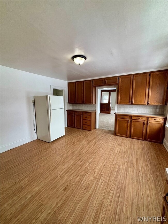 Building Photo - 91 Laverack Ave