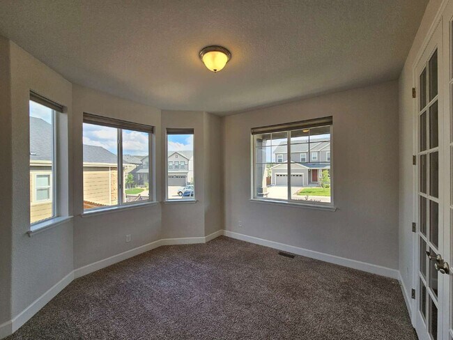 Foto del edificio - 1385 Castle Creek Cir