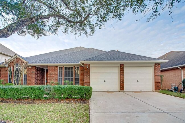 Foto del edificio - 4611 Summer Lakes