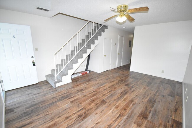 Building Photo - Forbes Avenue-248
