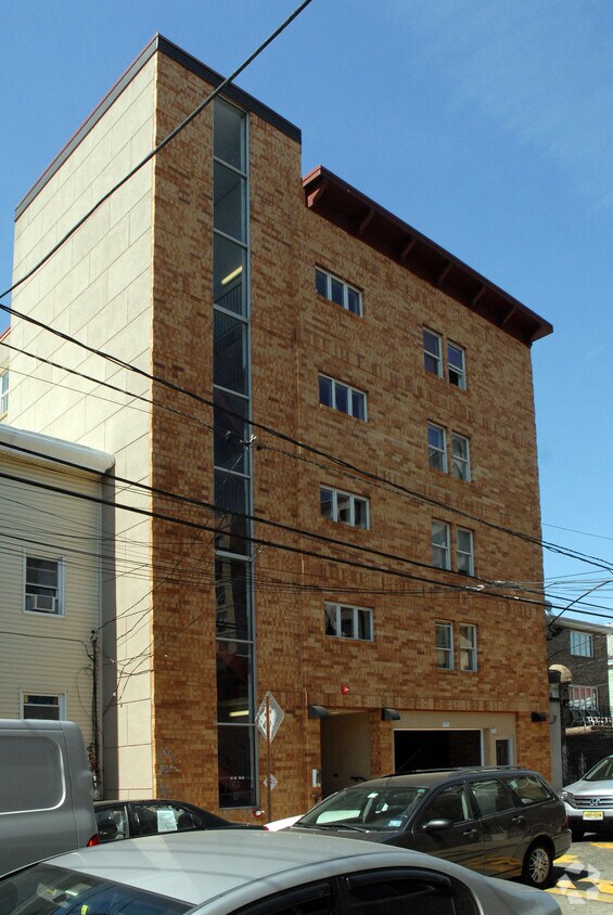 Exterior - 115-117 42nd St