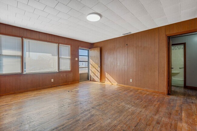 Foto del edificio - 3 bed 1 bath now available in Arnet Benson