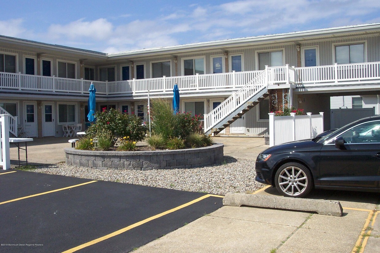 2306 Grand Central Ave Unit 44, Lavallette, NJ 08735 Condo for Rent