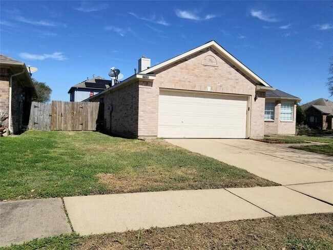 Building Photo - 19330 Larissa Dr