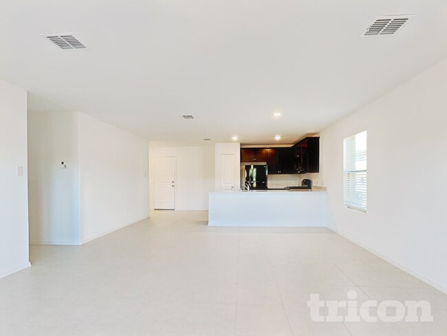 Building Photo - 2506 Perennial St