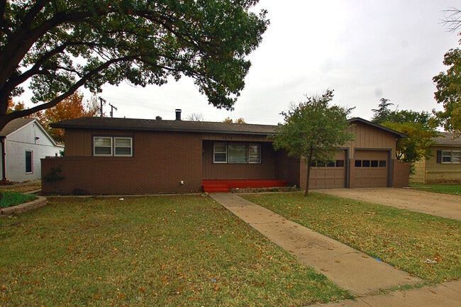 Building Photo - Lock in Today’s Rent for 2 Full Years! Gre...