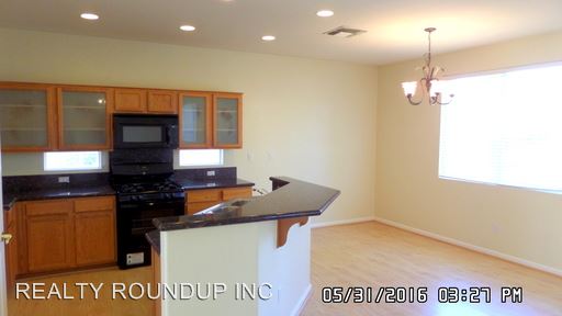 Building Photo - 4 br, 2.5 bath House - 5632 Foxview Way