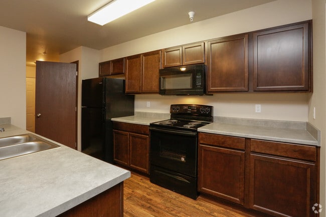 2BR, 2BA - 1,105 SF - Bel Cielo Apartments LLC - 96
