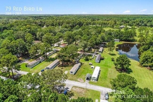 Foto del edificio - 79 Redbird Ln