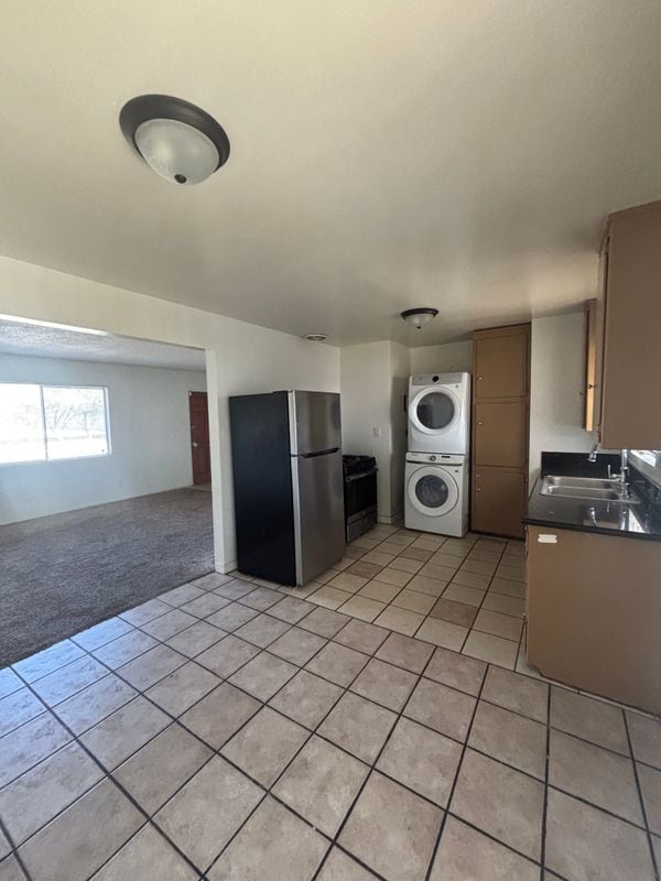 Building Photo - 701 E Oakland