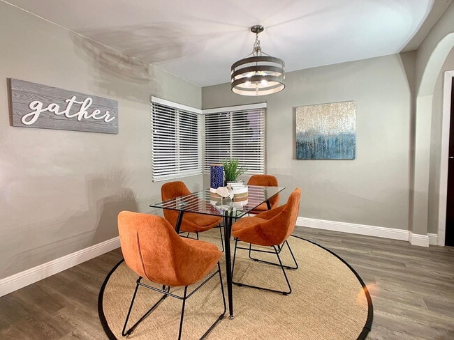 Foto del edificio - 3-Bed Sanctuary with 2 Baths in the Heart of Campbell - 2089 Sq Ft of Comfort!"