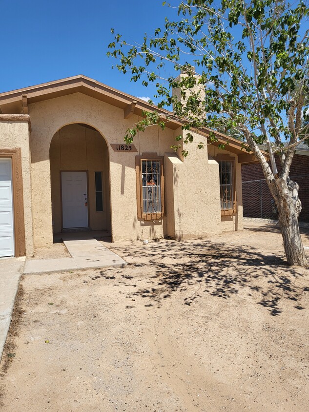 Primary Photo - 11825 Lewis Lee Ct