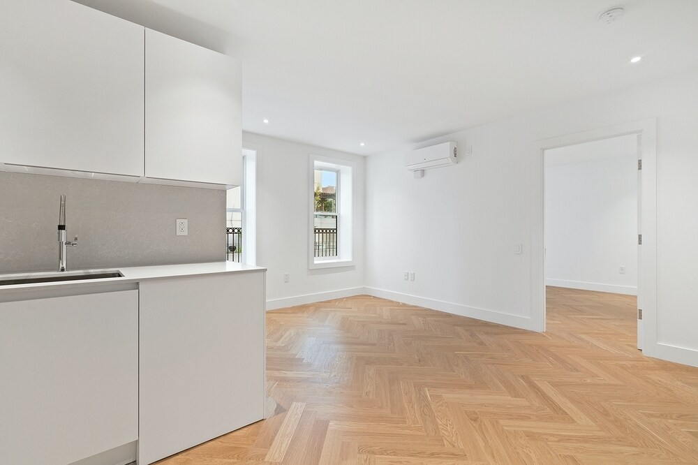 Foto principal - 1274 5th Ave