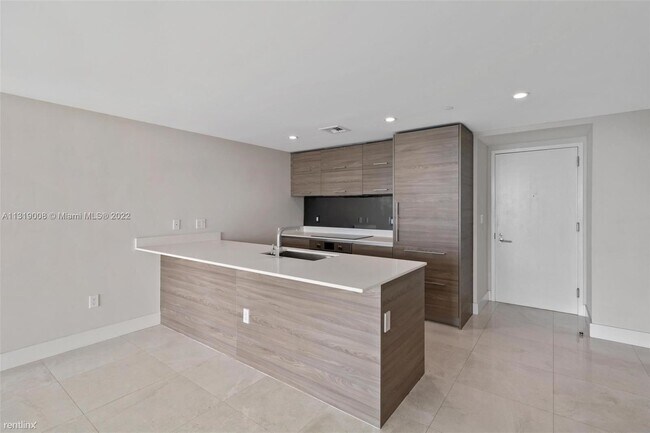 Foto del edificio - 2 br, 2 bath Condo - 1300 S Miami Ave Unit...