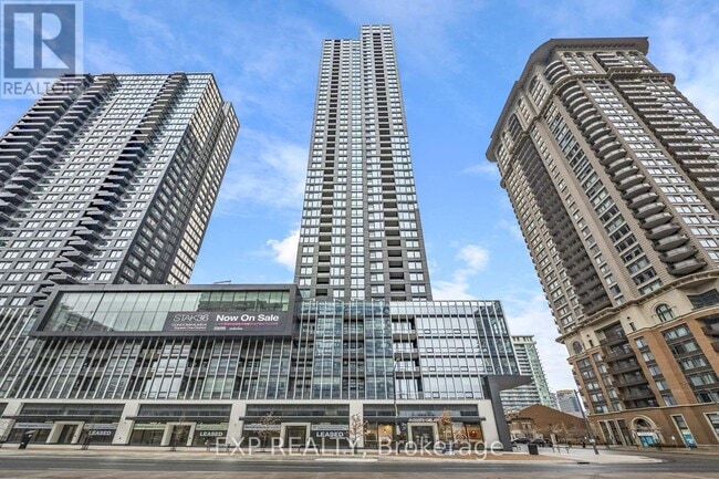 Photo du bâtiment - 395 Square One Dr