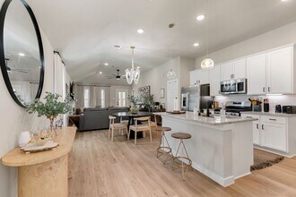 Building Photo - 4949 Perennial Ln