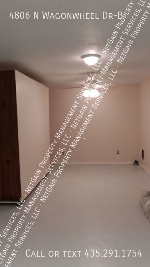 Building Photo - Studio Apartment